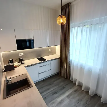 Lunex Apartman *